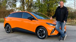 2022 MG4 Electric Luxury in Fizzy Orange