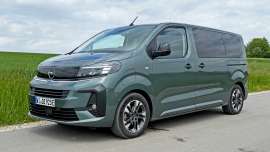 2025 Opel Zafira Electric, Kapari Grün (Metallic)