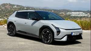 2025 KIA EV4 GT-Line
