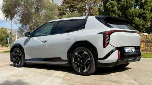 2025 KIA EV4 GT-Line