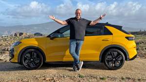 2025 VW T-Roc 1.5 l eTSI R-Line Canary Yellow Schwarz