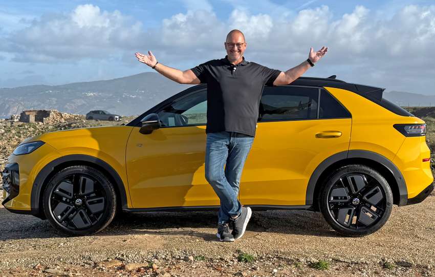 2025 VW T-Roc 1.5 l eTSI R-Line Canary Yellow Schwarz